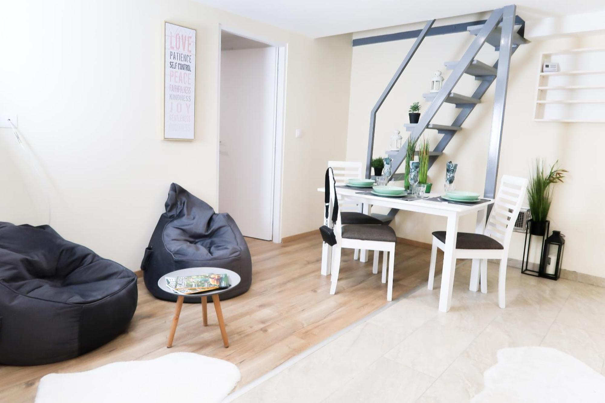 Budapest City Center, Nicely Renovated Apartment With 3 Bedrooms Buitenkant foto